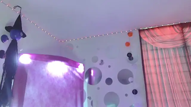 Snapshot of David_Fox01 chatting on 2, 11, 2025 David Fox01 online show from 2, 11, 2025