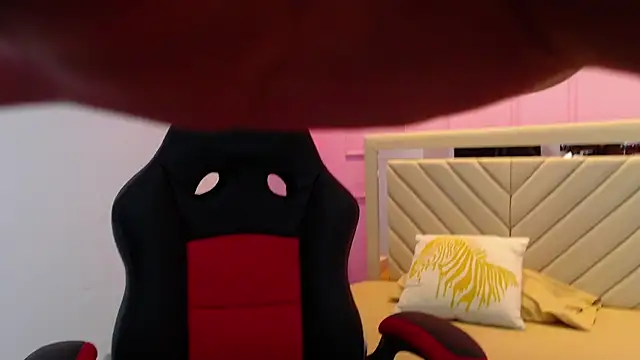 ALAHIACRUZ1 online show from 2, 10, 2025