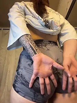 Snapshot of came_lia1 chatting on 17, 3, 2026 came lia1 online show from 17, 3, 2026