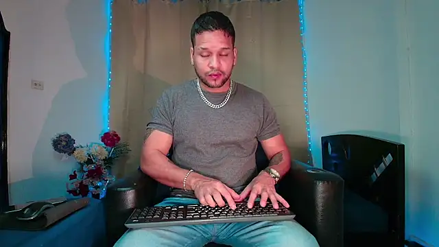 LucasGaeel online show from 10, 2, 2026