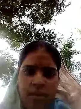 Snapshot of Cuty_nensi chatting on 9, 10, 2025 Cuty nensi online show from 9, 10, 2025