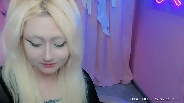 Snapshot of JuliaSharkk chatting on 28, 10, 2025 JuliaSharkk online show from 28, 10, 2025