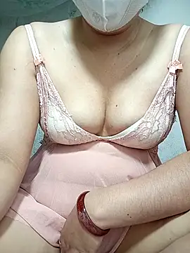 Snapshot of JinjinLy chatting on 24, 10, 2025 JinjinLy online show from 24, 10, 2025