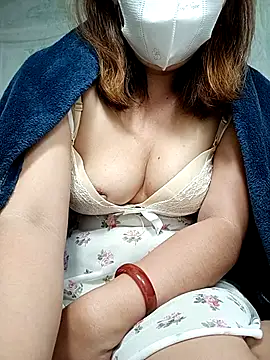 Snapshot of JinjinLy chatting on 16, 11, 2025 JinjinLy online show from 16, 11, 2025