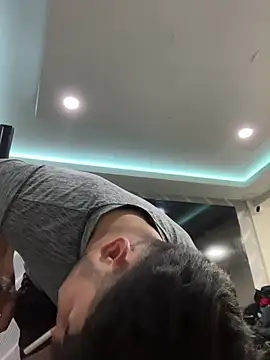 Snapshot of Moisesjrtapia chatting on 7, 3, 2026 Moisesjrtapia online show from 7, 3, 2026