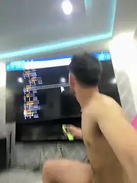 Snapshot of Moisesjrtapia chatting on 9, 3, 2026 Moisesjrtapia online show from 9, 3, 2026