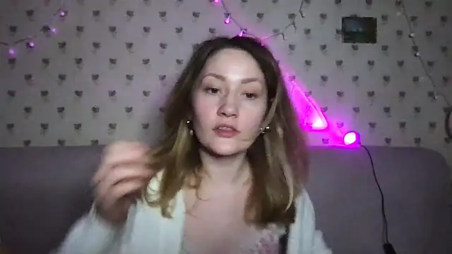 Snapshot of Veyriona chatting on 9, 11, 2025 Veyriona online show from 9, 11, 2025