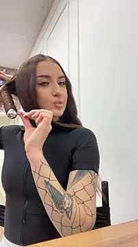 Snapshot of Luna_Olsen chatting on 6, 2, 2026 Luna Olsen online show from 6, 2, 2026