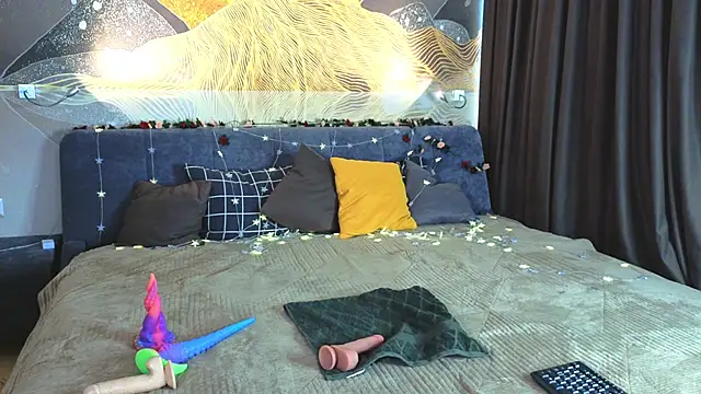 MilaYumi online show from 15, 3, 2026