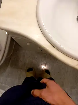 Snapshot of ruiiizz chatting on 29, 3, 2026 ruiiizz online show from 29, 3, 2026