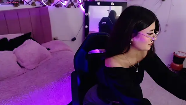 isa bunny18 online show from 30, 10, 2025