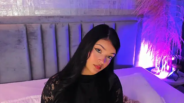 Snapshot of EmmaBlossom chatting on 1, 10, 2025 EmmaBlossom online show from 1, 10, 2025