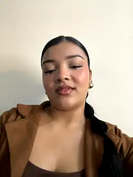 Snapshot of EmmaBlossom chatting on 11, 10, 2025 EmmaBlossom online show from 11, 10, 2025