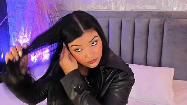 EmmaBlossom online show from 23, 11, 2025