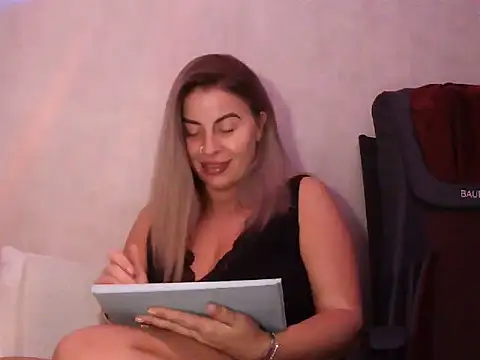 Miravynn online show from 31, 3, 2026