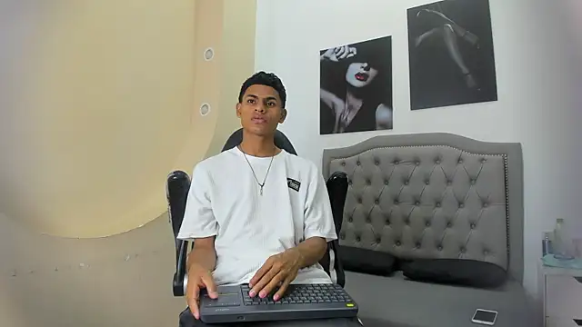 Snapshot of paull_cassidy chatting on 30, 11, 2025 paull cassidy online show from 30, 11, 2025