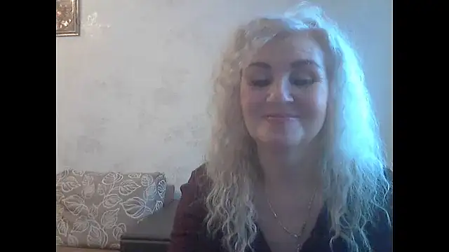 Snapshot of LadySexyBlond chatting on 25, 11, 2025 LadySexyBlond online show from 25, 11, 2025