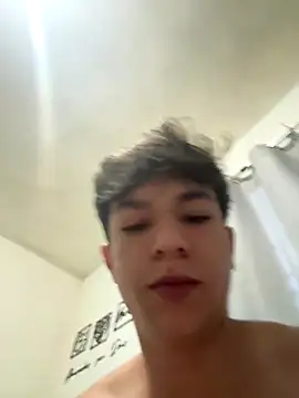 Snapshot of Gabriel25cm chatting on 1, 12, 2025 Gabriel25cm online show from 1, 12, 2025