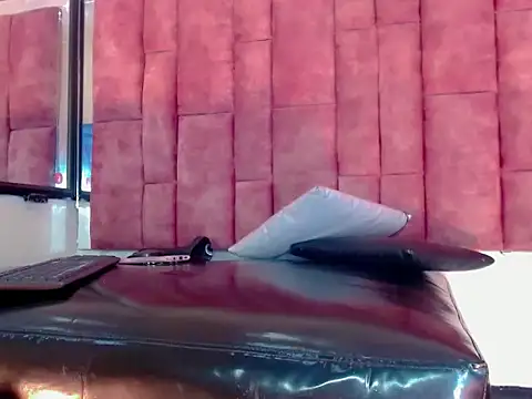 Snapshot of katherine_x1 chatting on 18, 11, 2025 katherine x1 online show from 18, 11, 2025