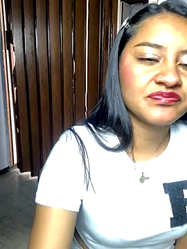 Snapshot of MelodyPink_ chatting on 21, 10, 2025 MelodyPink online show from 21, 10, 2025