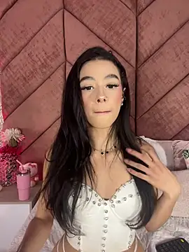 Snapshot of ChloeRosses chatting on 9, 2, 2026 ChloeRosses online show from 9, 2, 2026