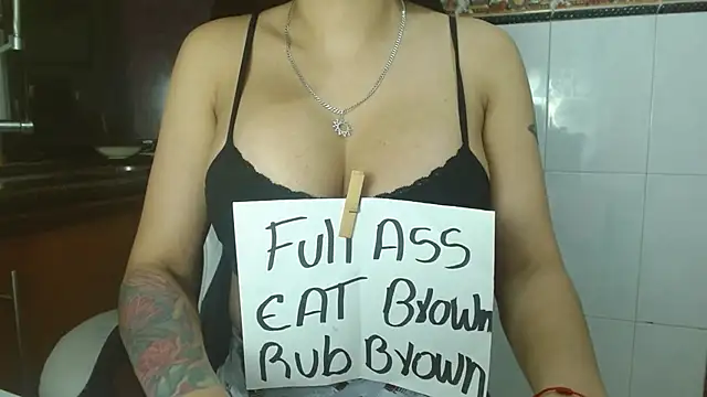Snapshot of Zoe_Slut chatting on 9, 10, 2025 Zoe Slut online show from 9, 10, 2025