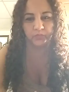 MEYBELLATINA online show from 2, 10, 2025