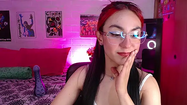 Snapshot of Amy66 chatting on 5, 7, 2026 Amy66 online show from 5, 7, 2026