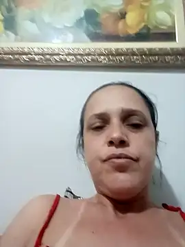 Snapshot of Crisribeiro chatting on 14, 10, 2025 Crisribeiro online show from 14, 10, 2025
