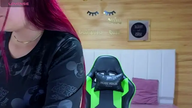 Snapshot of draviana_a_ chatting on 4, 12, 2025 draviana a online show from 4, 12, 2025