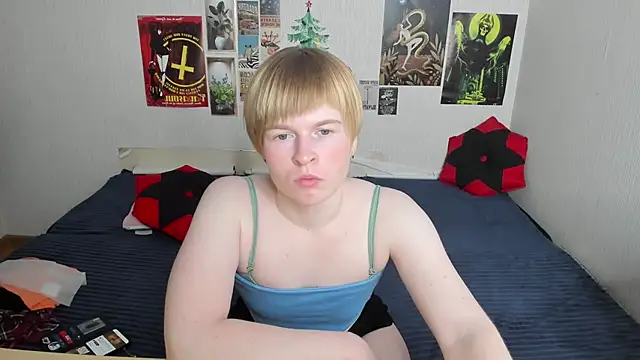 Cattie w  online show from 11, 4, 2026