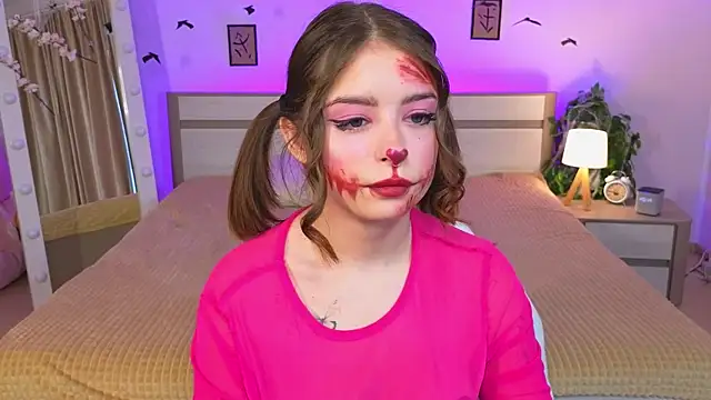 Snapshot of _Amelia_Shine_ chatting on 24, 10, 2025 Amelia Shine online show from 24, 10, 2025