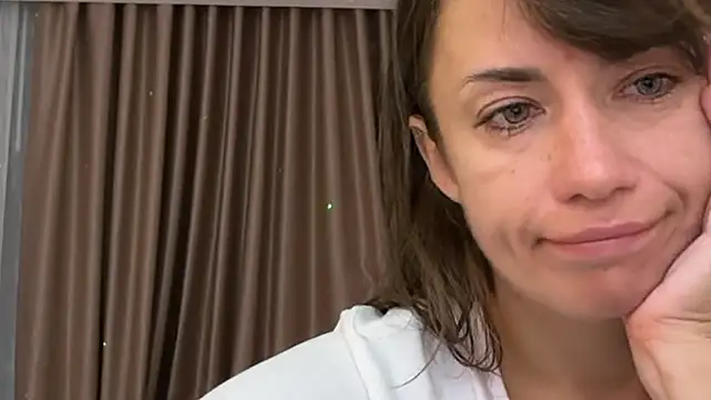 Snapshot of Roriann chatting on 11, 2, 2026 Roriann online show from 11, 2, 2026