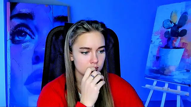 Snapshot of JuneWoods chatting on 19, 10, 2025 JuneWoods online show from 19, 10, 2025