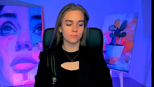 Snapshot of JuneWoods chatting on 3, 12, 2025 JuneWoods online show from 3, 12, 2025