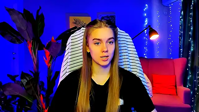 JuneWoods online show from 25, 2, 2026