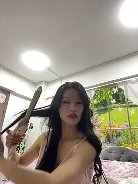 Snapshot of sharony_x chatting on 11, 4, 2026 sharony x online show from 11, 4, 2026