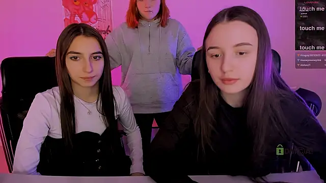 Snapshot of leslie_bird chatting on 10, 2, 2026 leslie bird online show from 10, 2, 2026