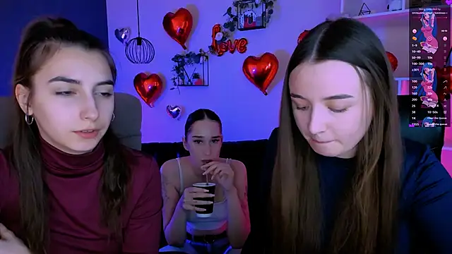 Snapshot of leslie_bird chatting on 10, 3, 2026 leslie bird online show from 10, 3, 2026