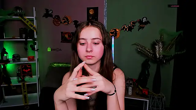 Snapshot of rebecca_smile chatting on 4, 11, 2025 rebecca smile online show from 4, 11, 2025