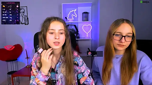 Snapshot of rebecca_smile chatting on 5, 11, 2025 rebecca smile online show from 5, 11, 2025