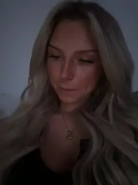 blondeeee online show from 7, 5, 2026