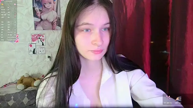 Snapshot of LolaVibe chatting on 17, 11, 2025 LolaVibe online show from 17, 11, 2025