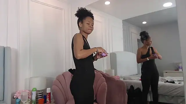 ChantalGarner online show from 2, 12, 2025