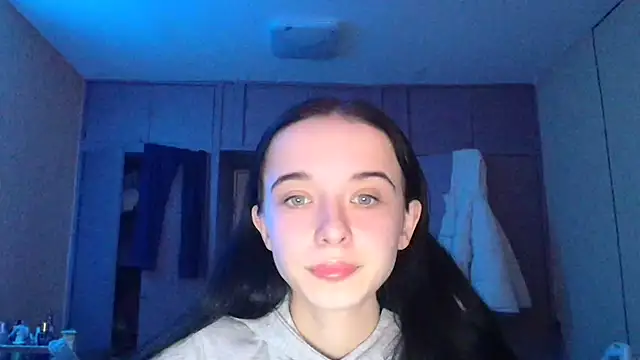 Emilia Light online show from 21, 12, 2025