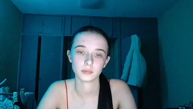 Emilia Light online show from 22, 2, 2026