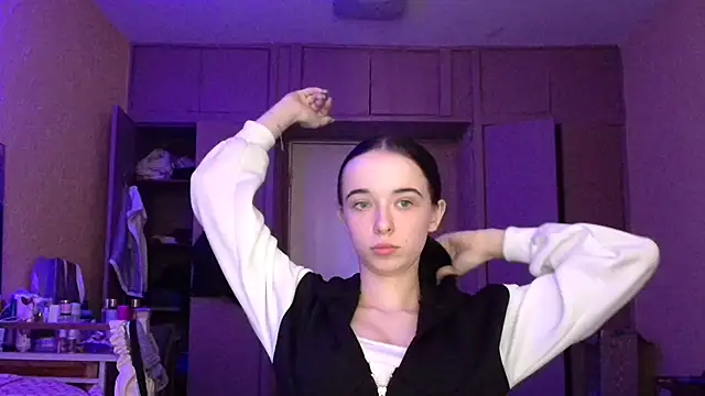 Emilia Light online show from 13, 3, 2026