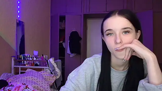 Snapshot of Emilia_Light chatting on 27, 3, 2026 Emilia Light online show from 27, 3, 2026