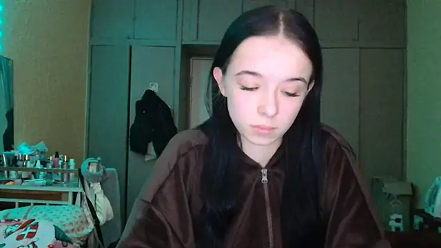 Snapshot of Emilia_Light chatting on 31, 3, 2026 Emilia Light online show from 31, 3, 2026