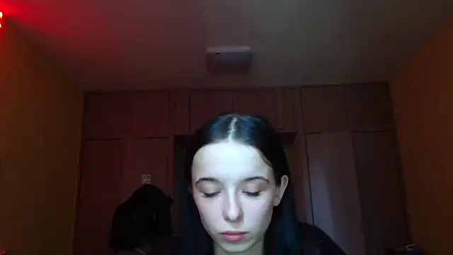 Snapshot of Emilia_Light chatting on 14, 4, 2026 Emilia Light online show from 14, 4, 2026